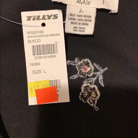 Cropped Wrapped top - Picture 3 of 4